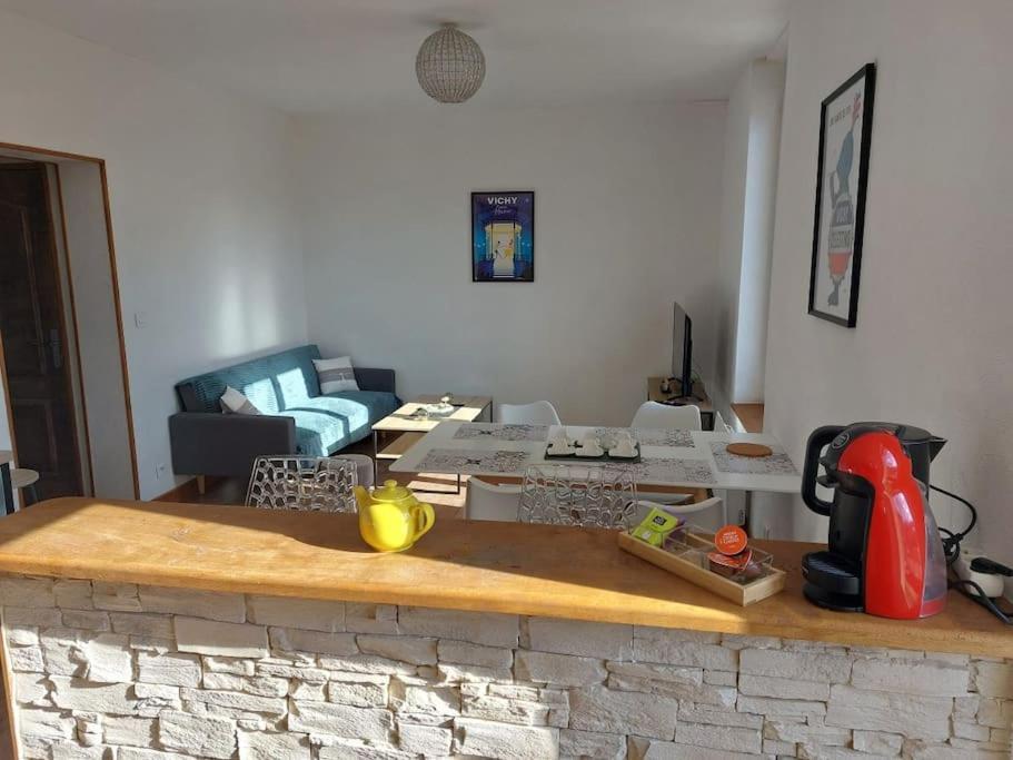 Appartement Proche Des Parcs Vichy Esterno foto