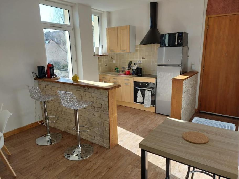 Appartement Proche Des Parcs Vichy Esterno foto